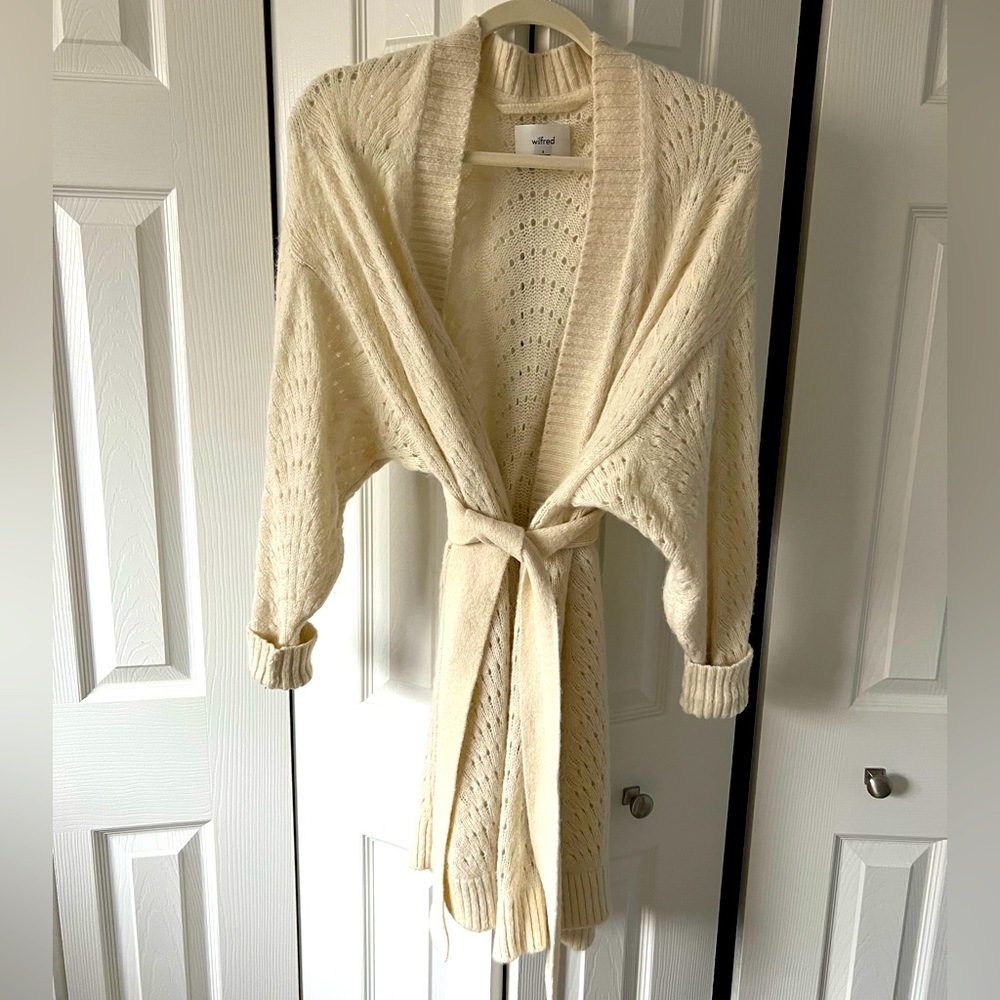 Aritzia Wilfred Brianna Cardigan